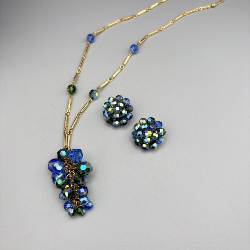 Vintage Crystal Pendant Pierced Earrings Grapes Cha Cha Blue Green AB Gorgeous!
